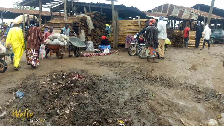 MANGU MARKET (Lutuk) Timber Market