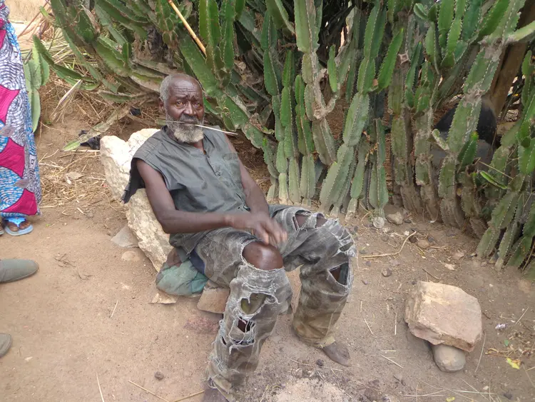 Traditional Worshiper (Ngu Kum)
