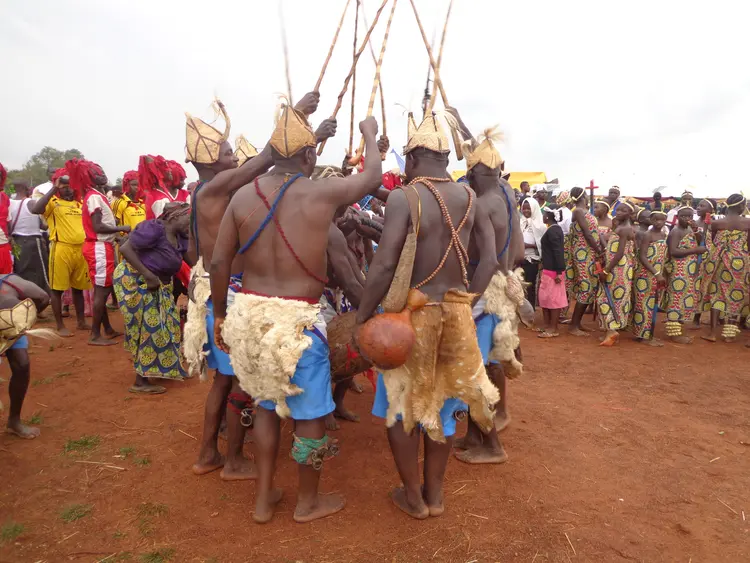 Mwaghavul Men dancers (Bel)